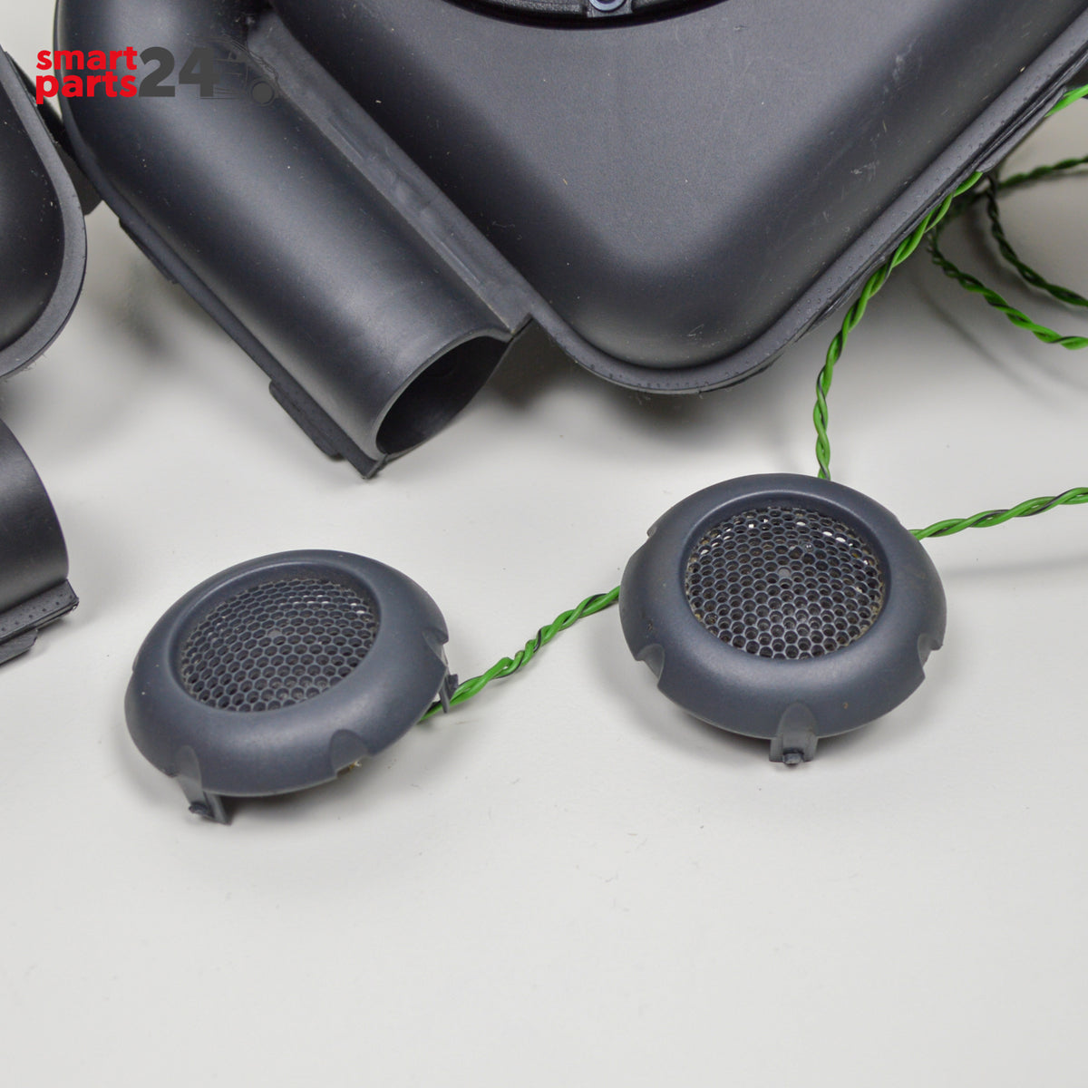 Smart Fortwo 450 sound system bass speakers tweeter speakers boxes (used)