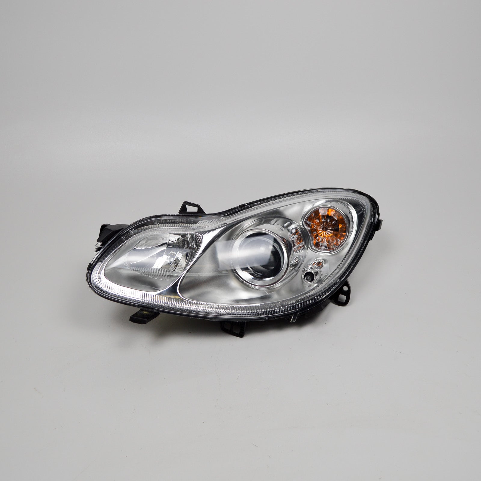 Smart Fortwo 451 headlight with servo motor on the left