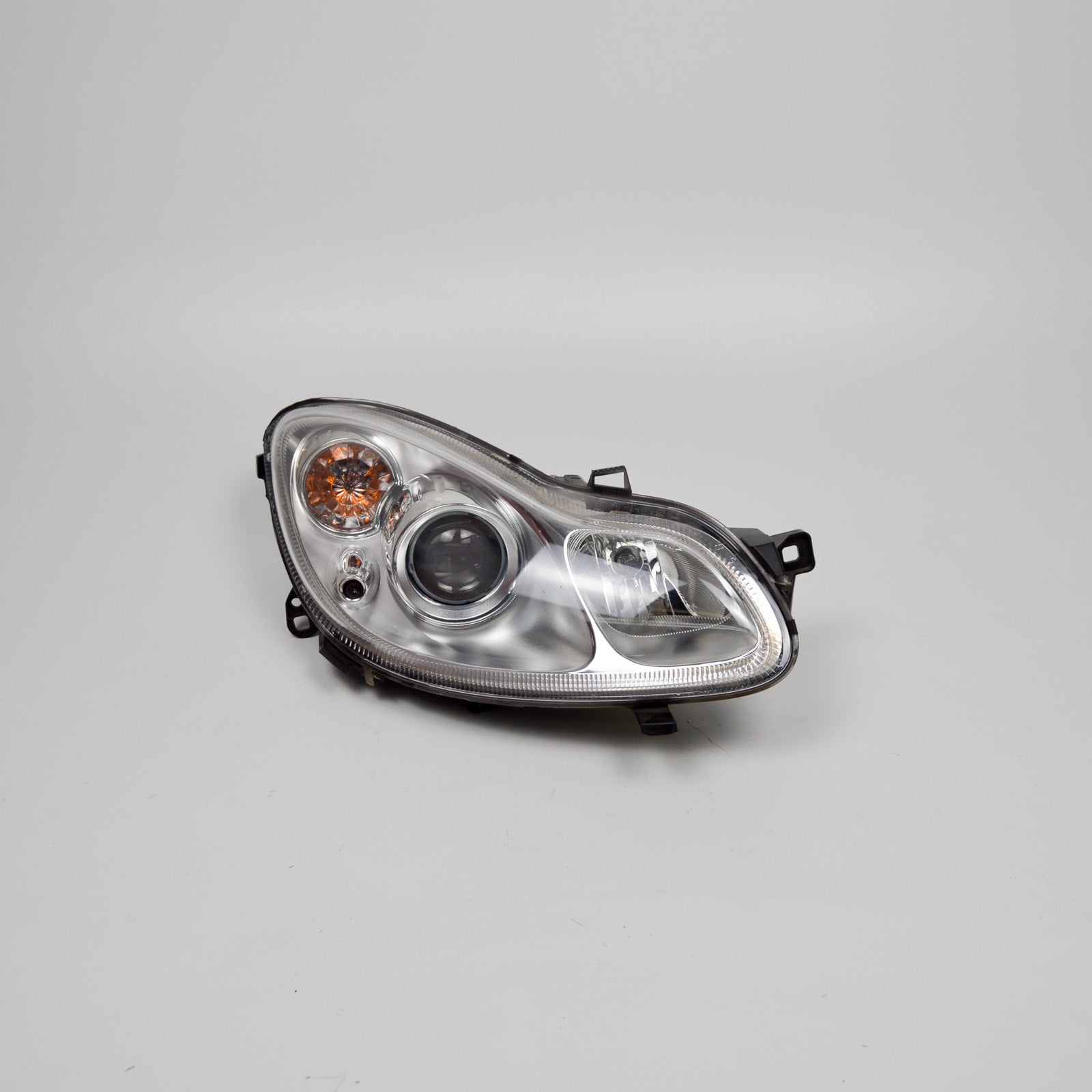 Smart Fortwo 451 headlight with servomotor on the right